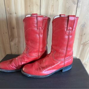 Justin Boots Vibrant Red Western Boots, size 7.5B Ladies 3055 Made in USA